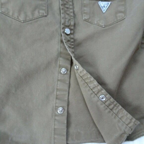 💰3/$25 Guess USA Boy's Button Down Shirt LS Roll Tab Sleeves Logo 3 - Picture 9 of 12